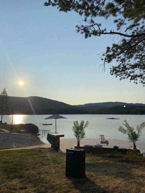 Appartement Fin, Enkel Leilighet Med Nydelig Strand I Naerheten à Amdals Verk Extérieur photo